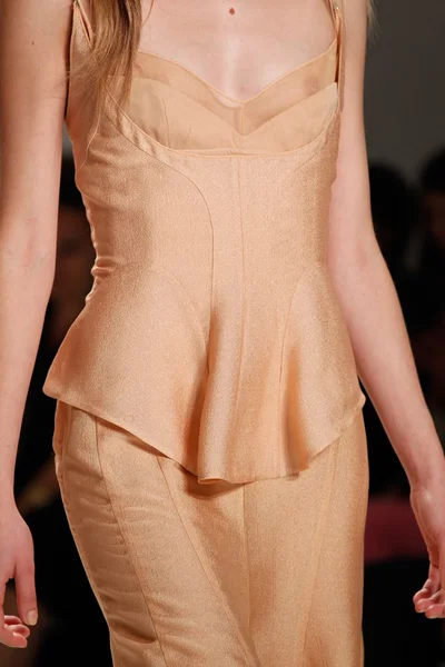 Look 12